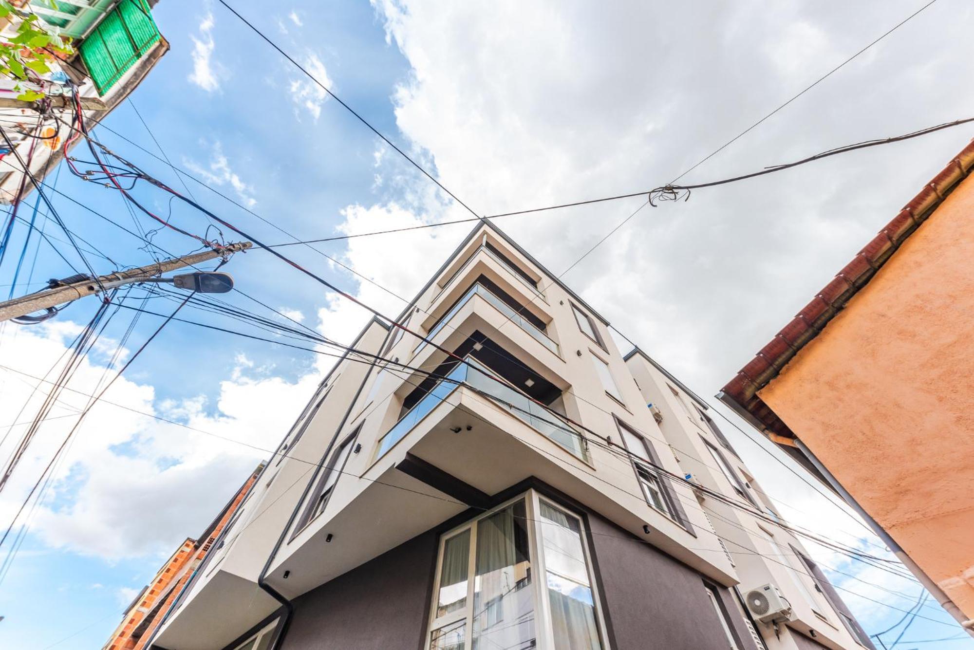 Mumba Apartments By Kondo Stays Тирана Экстерьер фото