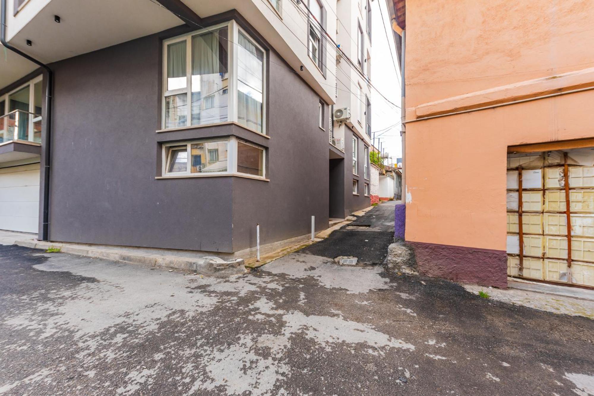 Mumba Apartments By Kondo Stays Тирана Экстерьер фото