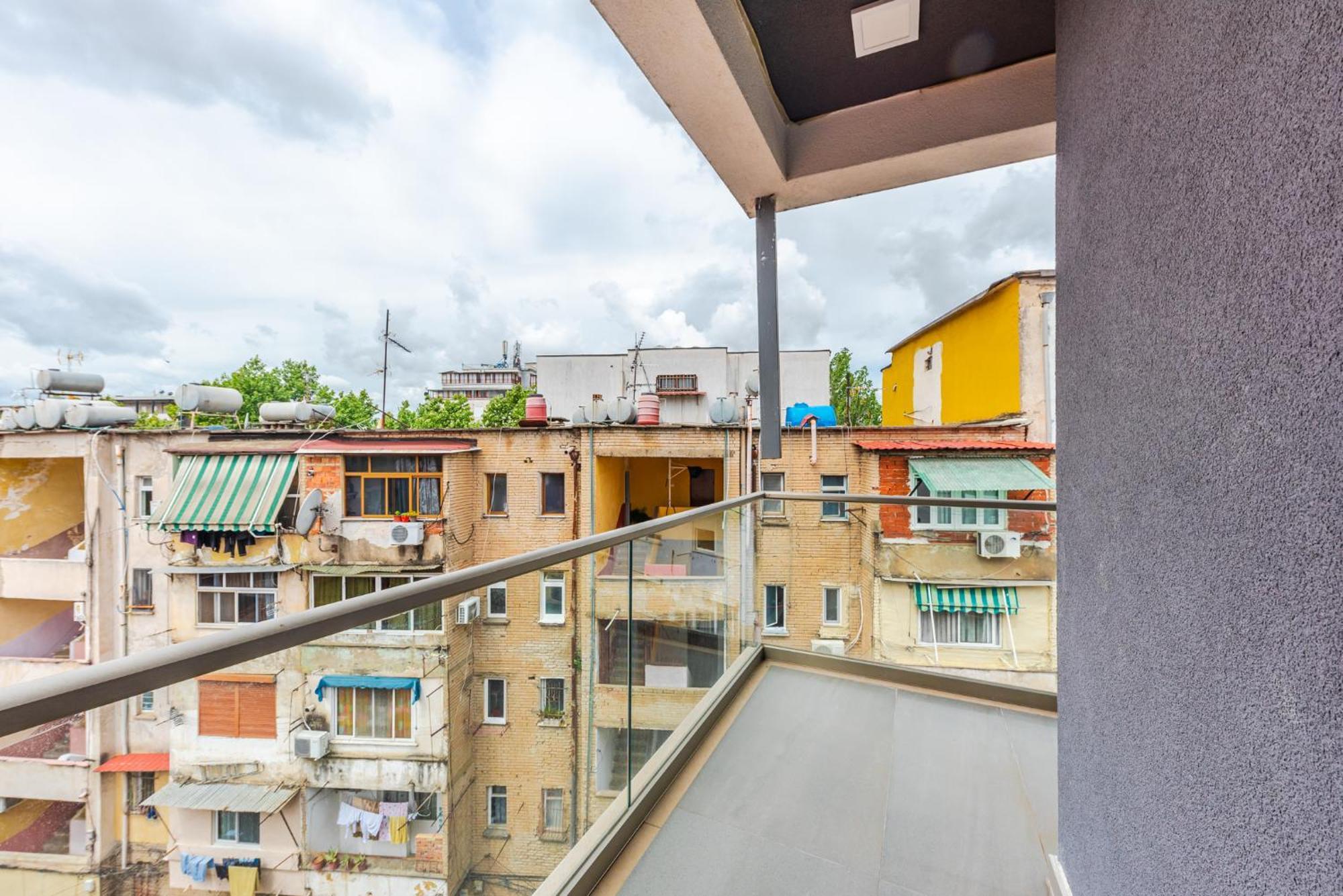 Mumba Apartments By Kondo Stays Тирана Экстерьер фото
