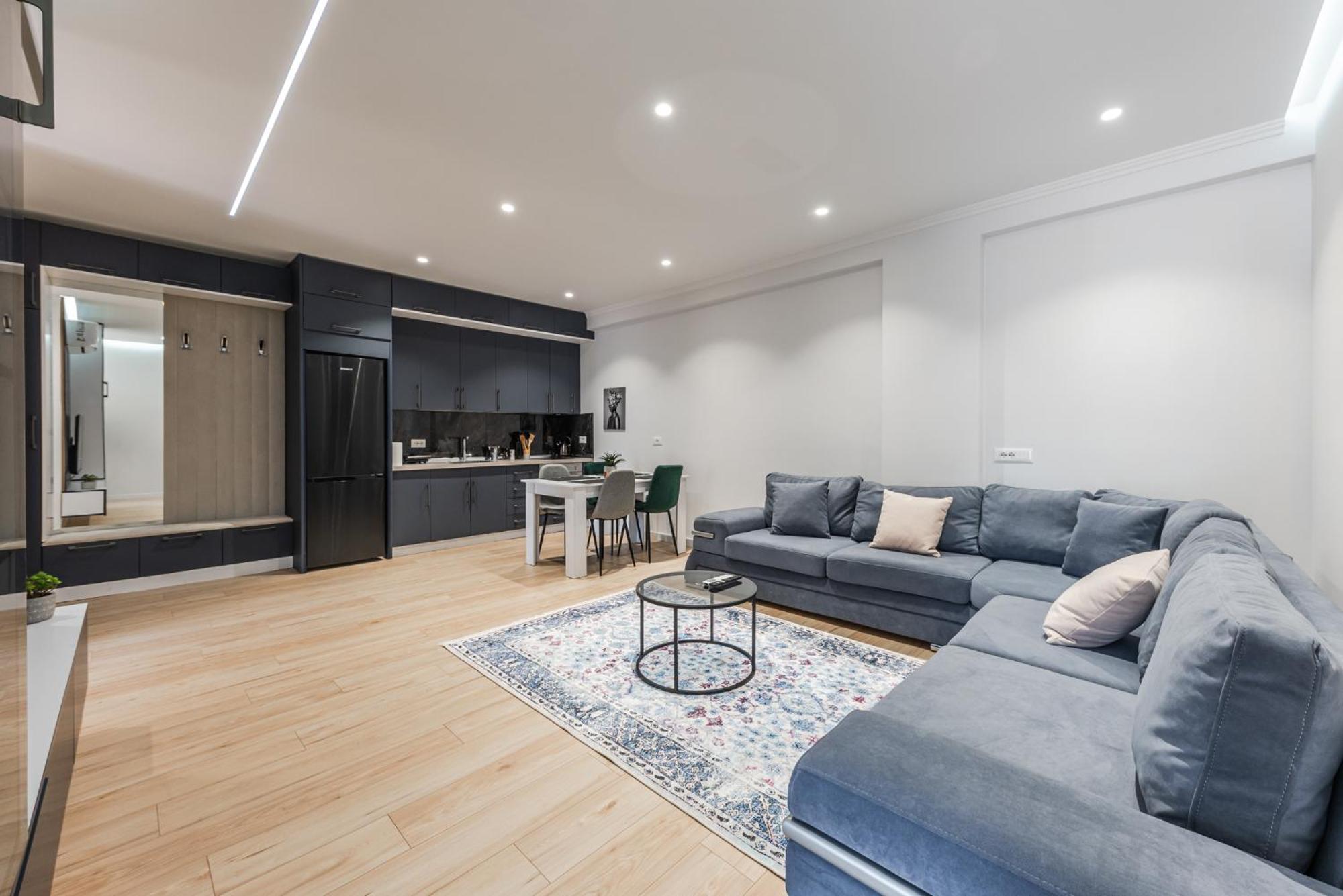 Mumba Apartments By Kondo Stays Тирана Экстерьер фото