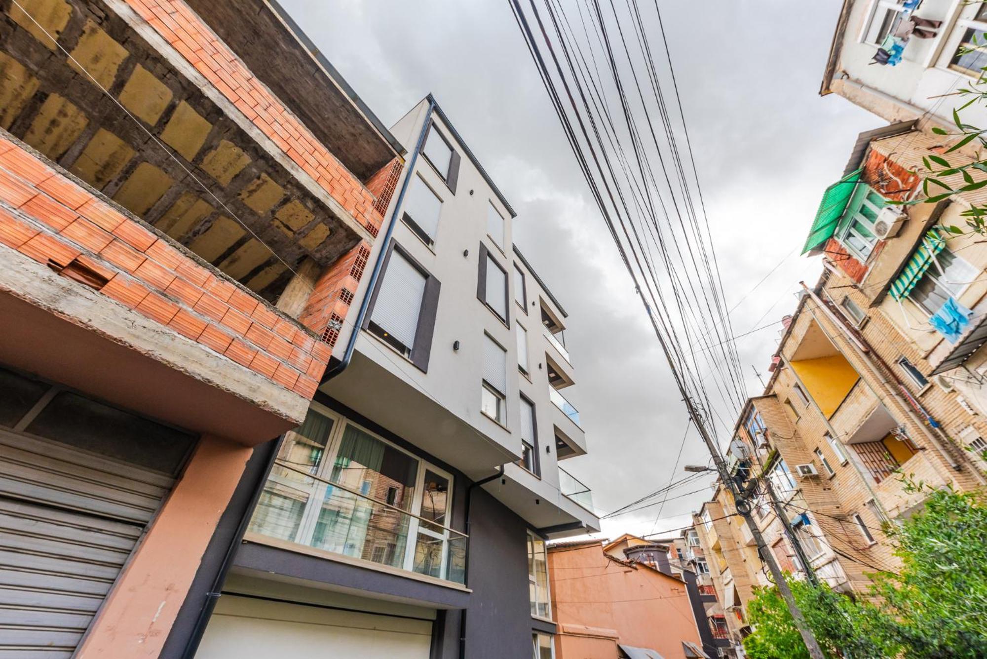 Mumba Apartments By Kondo Stays Тирана Экстерьер фото