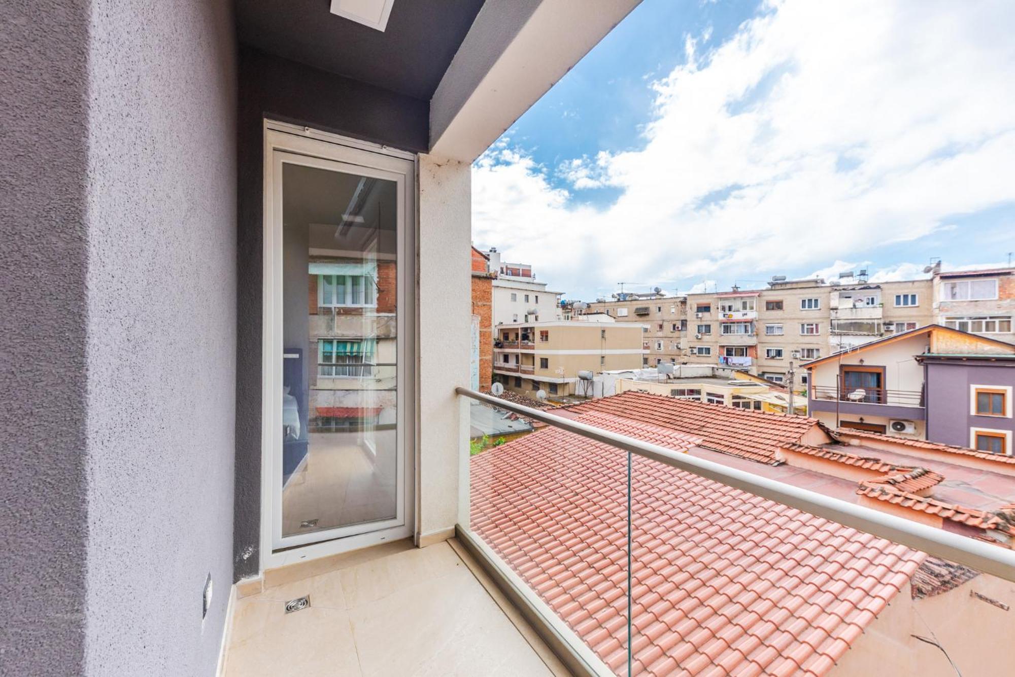 Mumba Apartments By Kondo Stays Тирана Экстерьер фото