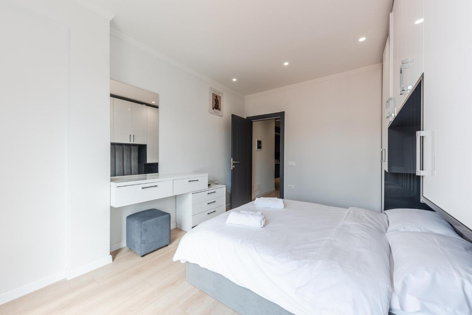 Mumba Apartments By Kondo Stays Тирана Экстерьер фото