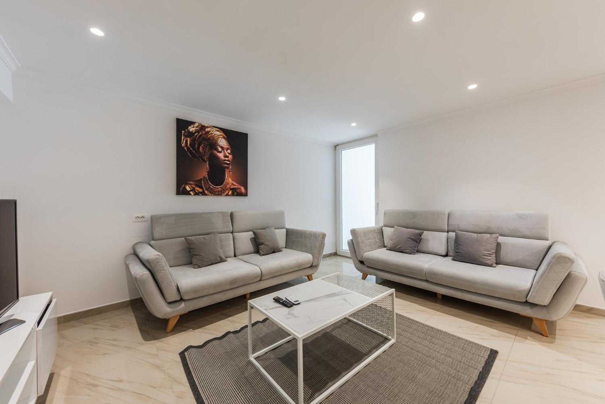 Mumba Apartments By Kondo Stays Тирана Экстерьер фото